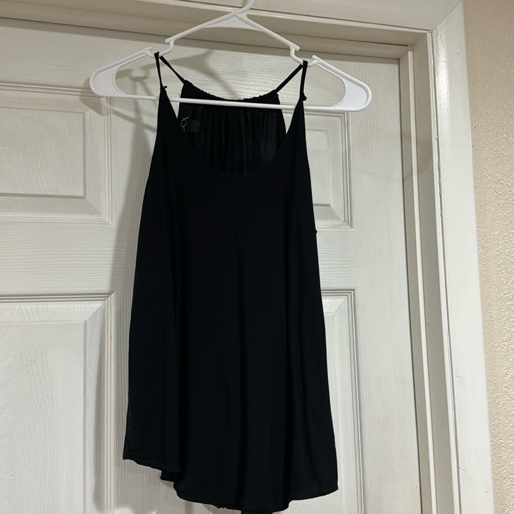 Nuce Tank Top
